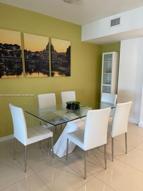 Foto del edificio - 7661 NW 107th Ave