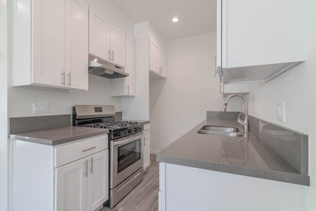 Foto del edificio - 400 N Ogden Dr
