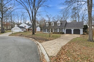 Building Photo - 3454 Tamarack Ct