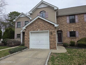 Building Photo - 22 Weller Pl