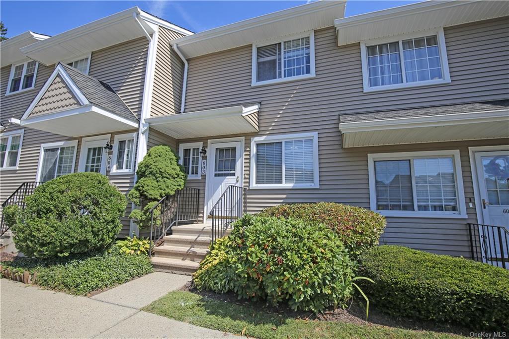 Foto principal - 603 Covington Green Ln