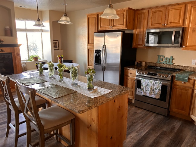 Building Photo - 2501 Prairie View Dr
