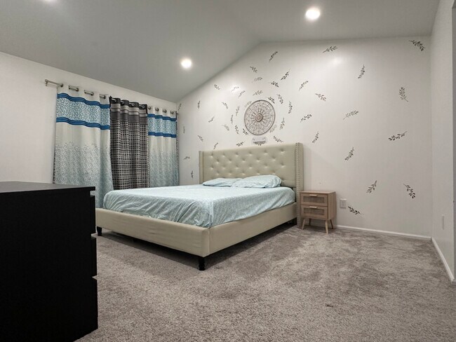 Foto del edificio - 403 Harvest Ln