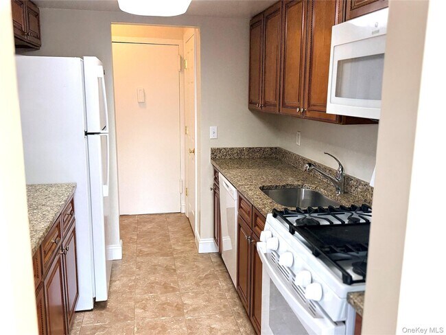 Foto del edificio - 505 White Plains Rd