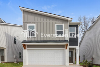 Building Photo - 4826 Station Ln