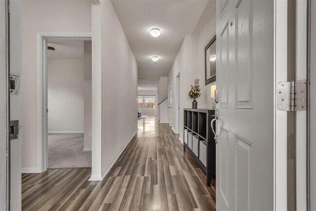 Building Photo - 139 Billowing Way