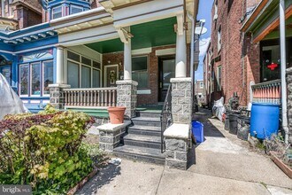 Building Photo - 5009 Catharine St