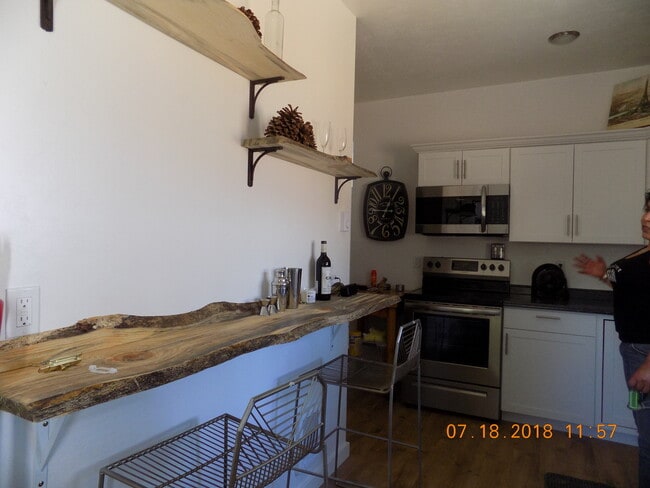 Building Photo - 507 4th St W