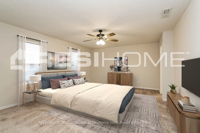 Foto del edificio - 1726 Blue Grass Pkwy