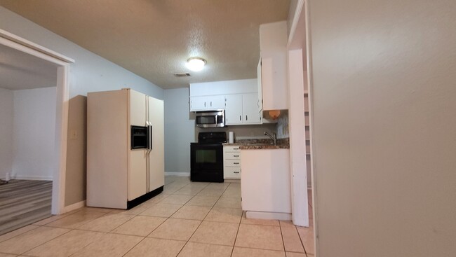 Building Photo - 4524 Baywood Dr SW