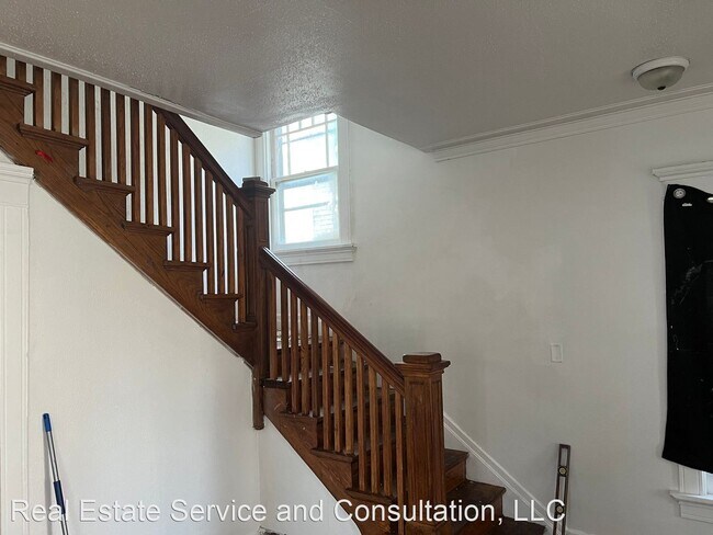 Building Photo - 5 br, 2 bath House - 2053 S. 5th