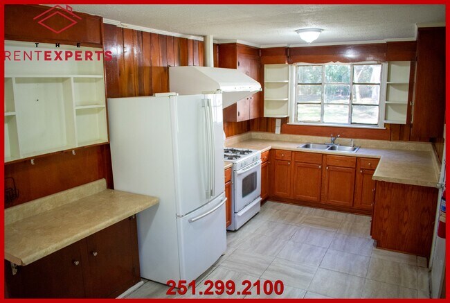 Building Photo - 4822 Princeton Dr