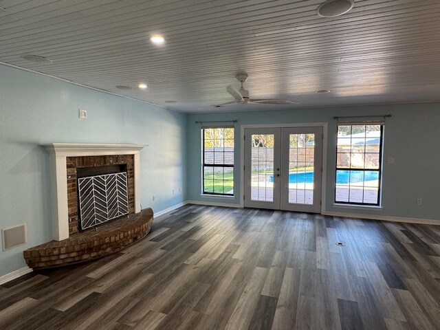 Foto del edificio - 805 Harbor Ln