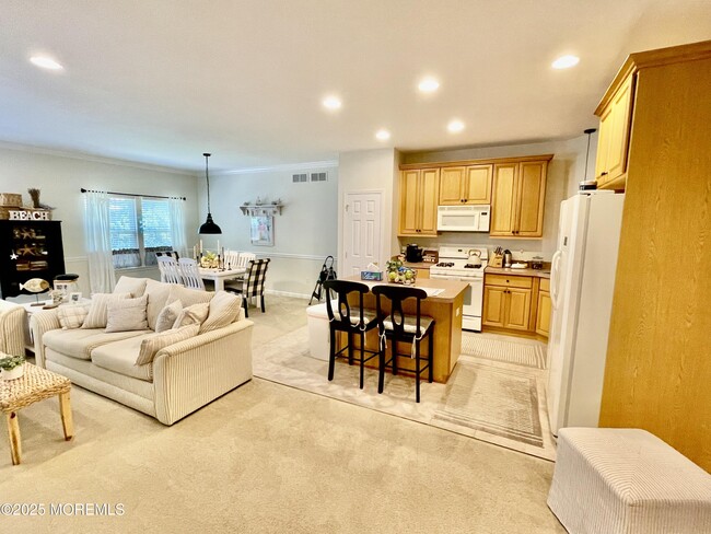 Building Photo - 8 Bay Breeze Ct