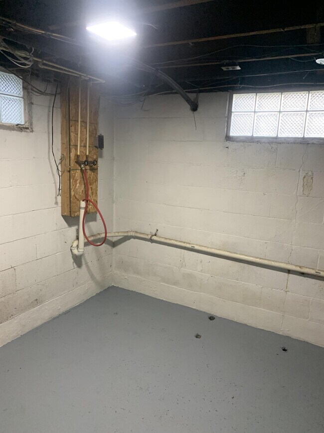 Foto del edificio - 999 Fairwood Ave