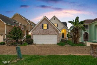 Building Photo - 5737 S Lakeshore Dr