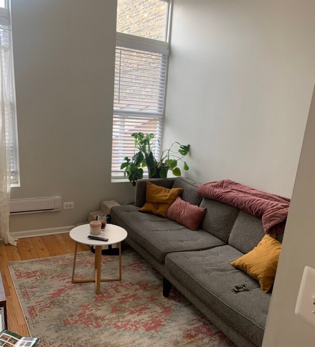 Building Photo - 2712 W North Ave