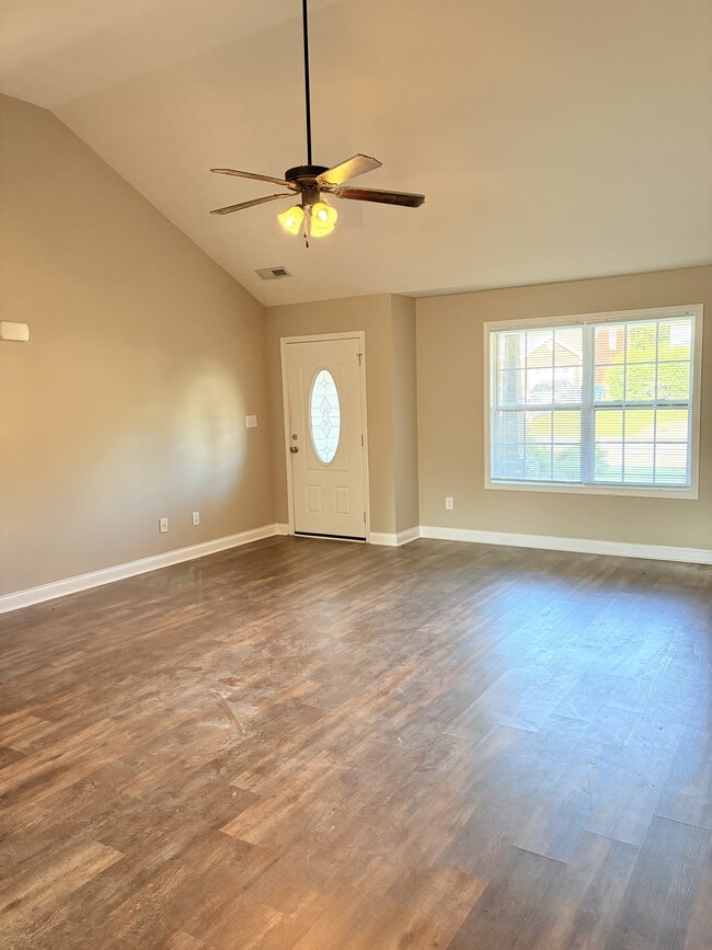 Building Photo - 336 Walnut Creek Dr