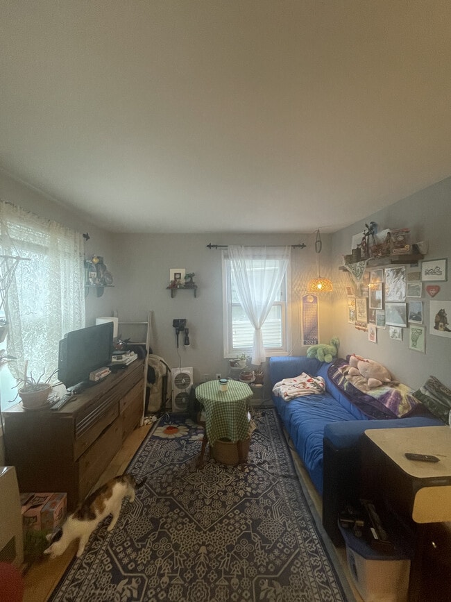 Building Photo - 314 Colchester Ave