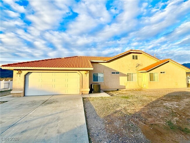 Foto del edificio - 5421 N Fleetwood Pl