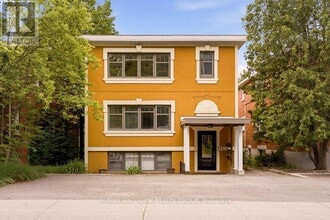 Building Photo - 34 Lavergne St