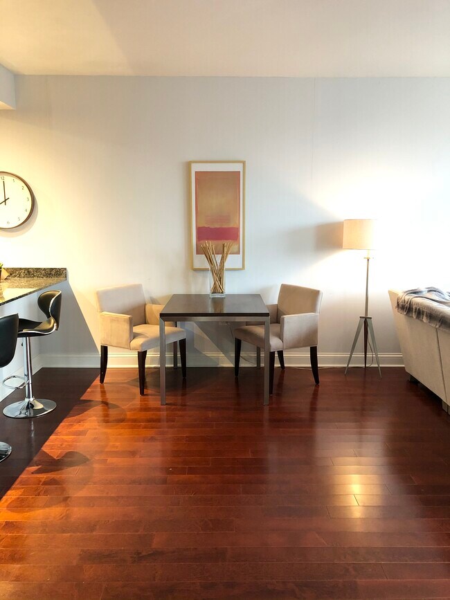 Dining Room - 2 W Delaware Pl