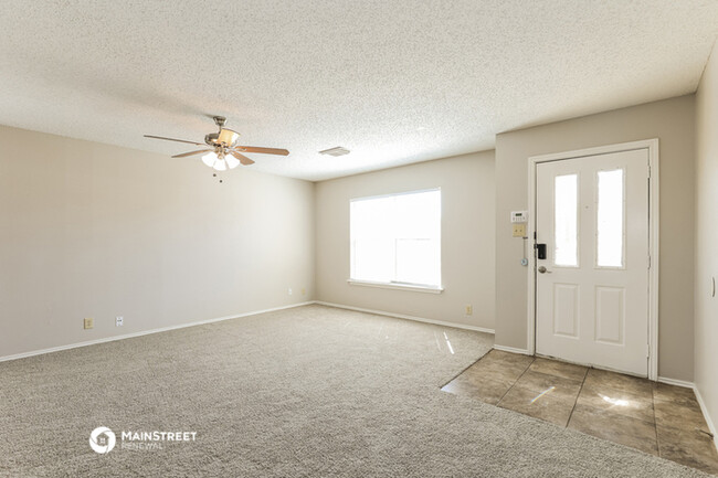 Building Photo - 6139 Candletree