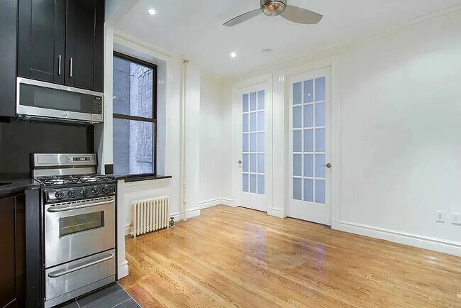 Foto del edificio - 336 East 18th Street