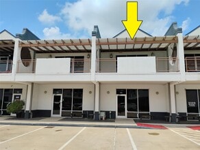 Building Photo - 9788 Clarewood Dr