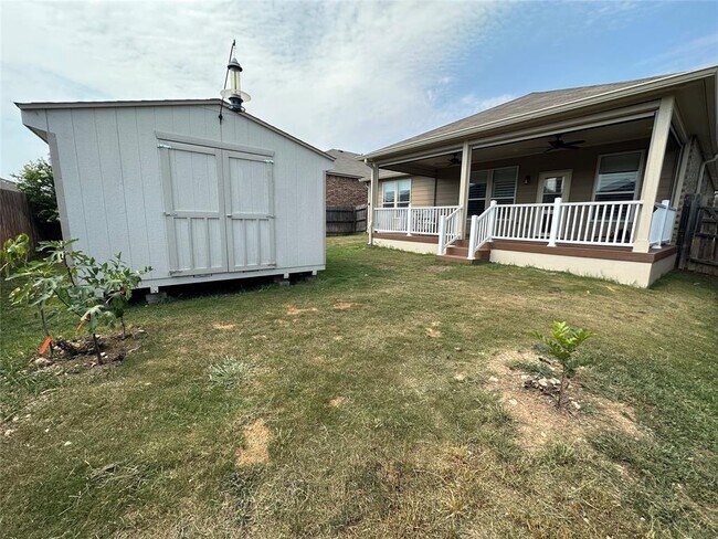 Foto del edificio - 755 Hoot Owl Ln S