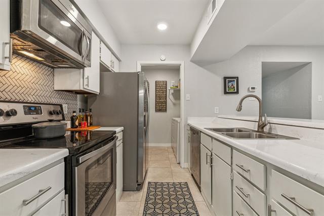 Foto del edificio - 12482 Abrams Rd