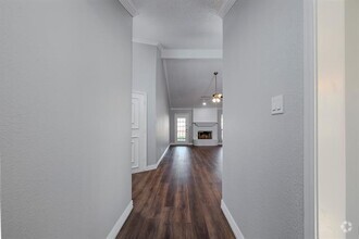 Building Photo - 1806 Arapaho Trail