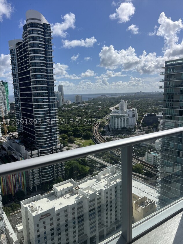 Foto del edificio - 1100 S Miami Ave