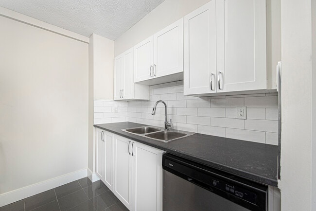 Photo du bâtiment - 5600 Sheppard Ave