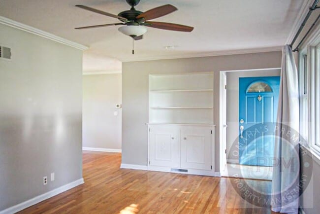 Building Photo - 3 Bedroom 3 Bathroom Home