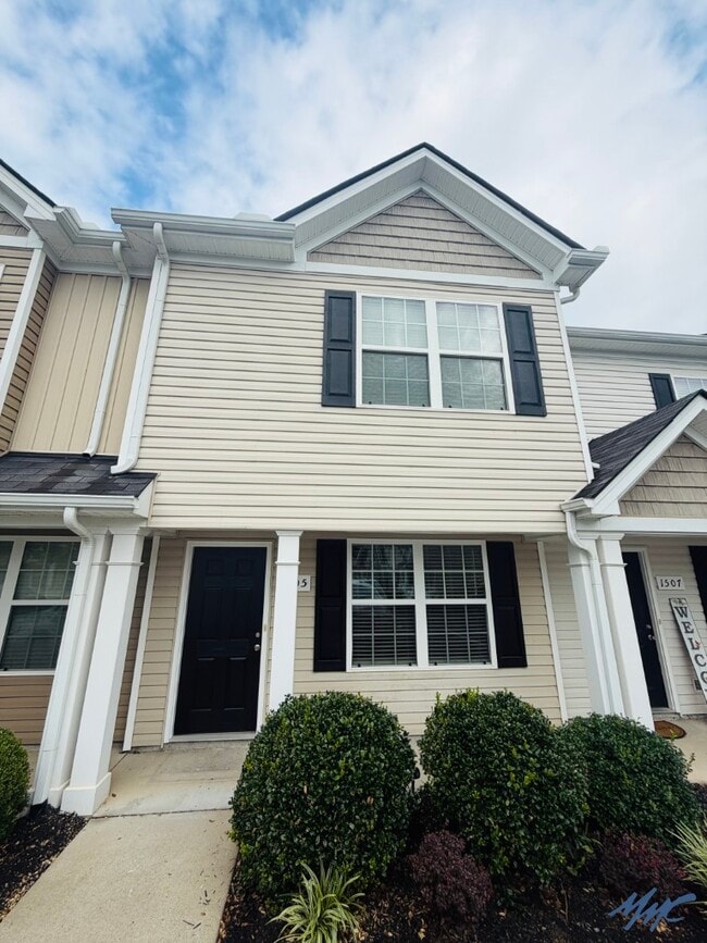 Building Photo - 1505 Orange Ct