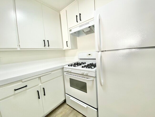 Building Photo - 15 Catamaran St