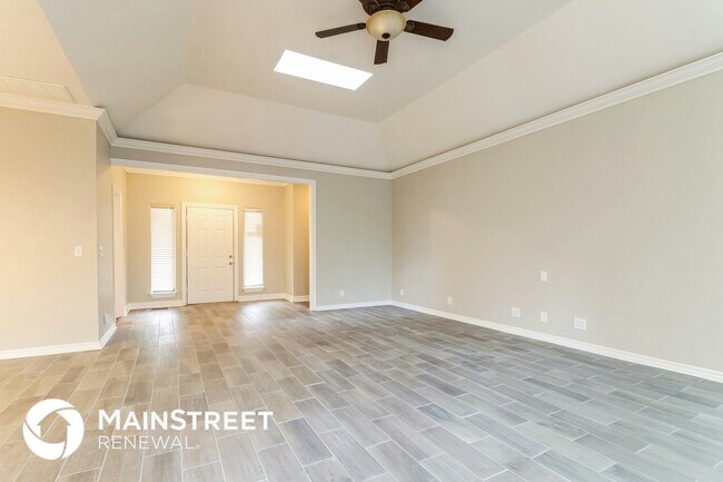 Building Photo - 1220 Interurban Way