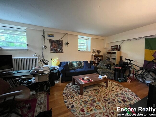 Foto del edificio - 1555 Beacon St