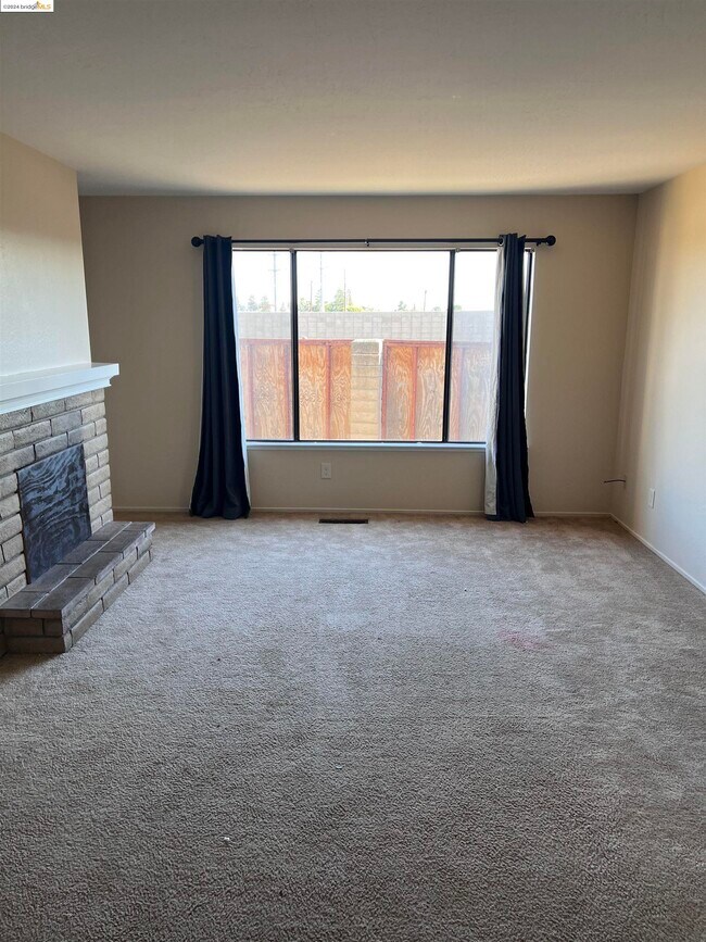 Building Photo - 1313 Almondwood Dr