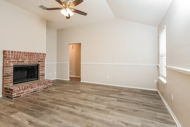 Foto del edificio - 5412 Beaver Ridge Dr
