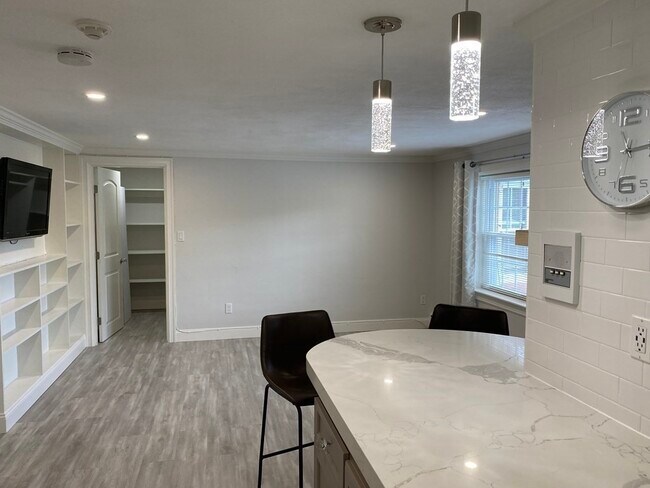 Foto del edificio - 210 Hillside Ave