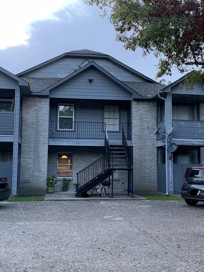 Building Front - 810 Jefferson Ave