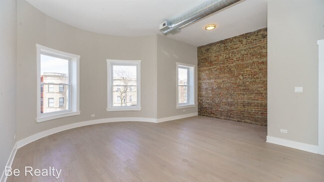 Foto del edificio - 4541 S Indiana Ave