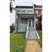 Building Photo - 100 N Hilton St
