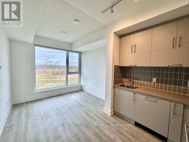 Building Photo - 56 Andre de Grasse St