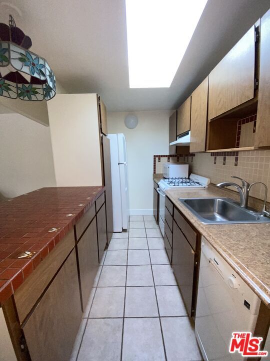 Foto del edificio - 859 Commonwealth Ave