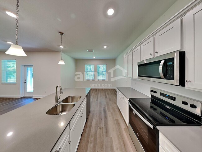 Building Photo - 2704 Sunrise Lndg Lp