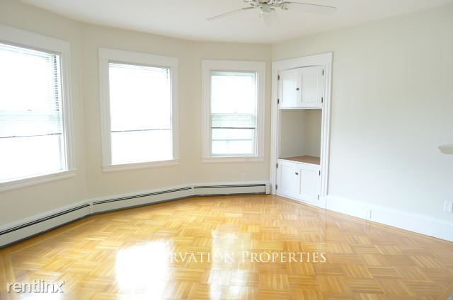 Building Photo - 2 br, 1.5 bath Apartment - 57 Lowell Ave