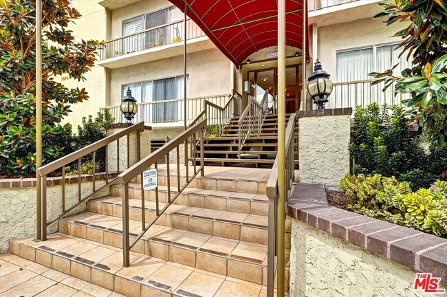 Foto del edificio - 10747 Wilshire Blvd